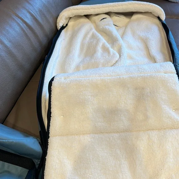 Babyzen yoyo footmuff in aqua - Picture 4 of 4